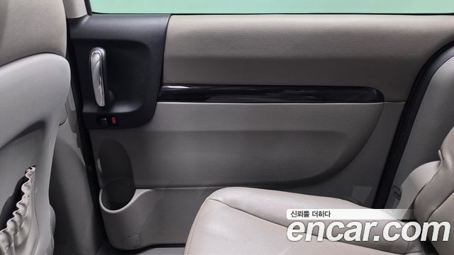 Kia Canival 2014 — photo 15