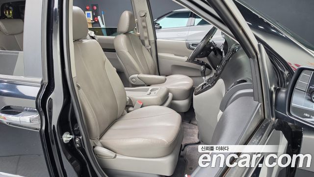 Kia Canival 2014 — photo 16