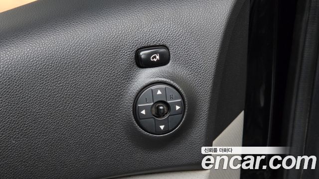 Kia Canival 2014 — photo 27