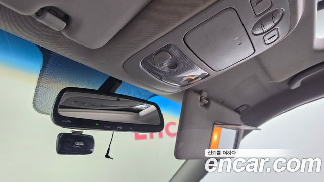 Kia Canival 2014 — photo 28