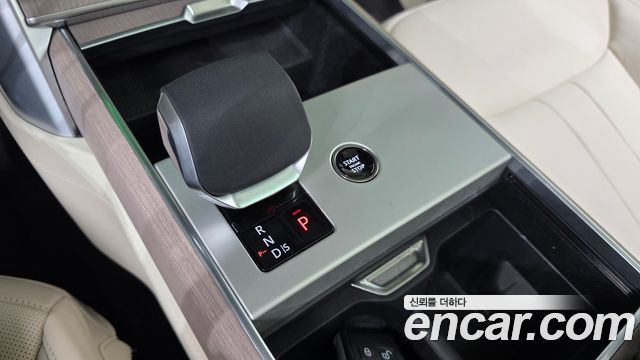 Land Rover Range Rover 2026 — photo 9