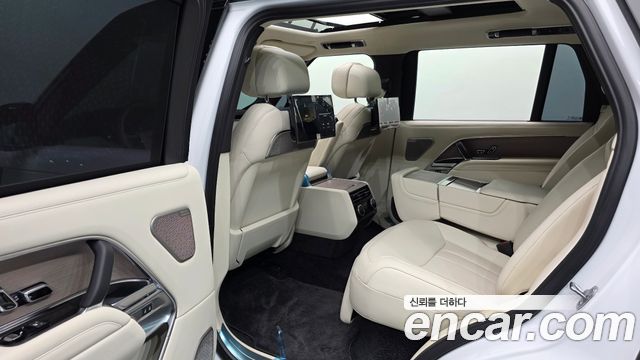 Land Rover Range Rover 2026 — photo 12