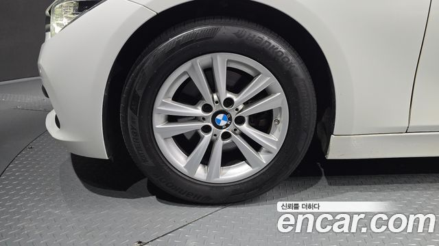 BMW 3-Series 2016 — photo 5