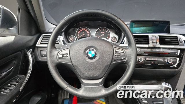 BMW 3-Series 2016 — photo 13