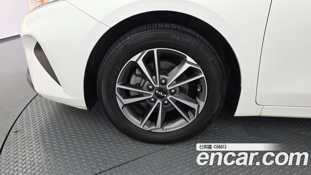 Kia K3 2022 — photo 5