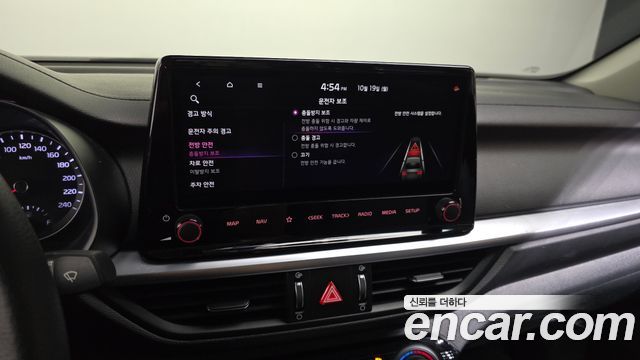 Kia K3 2022 — photo 22