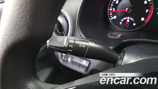 Kia K3 2022 — photo 28