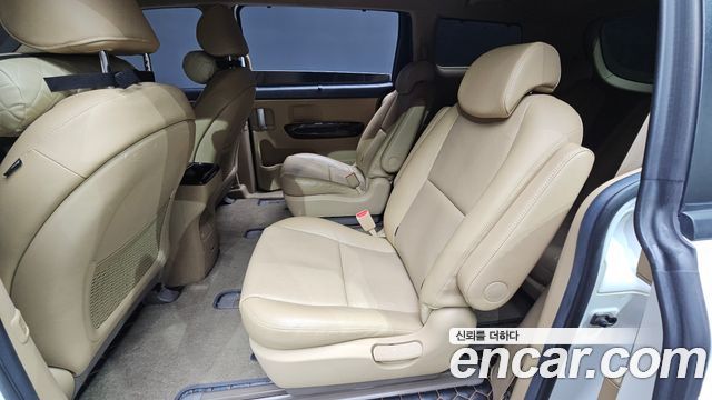 Kia Canival 2016 — photo 12