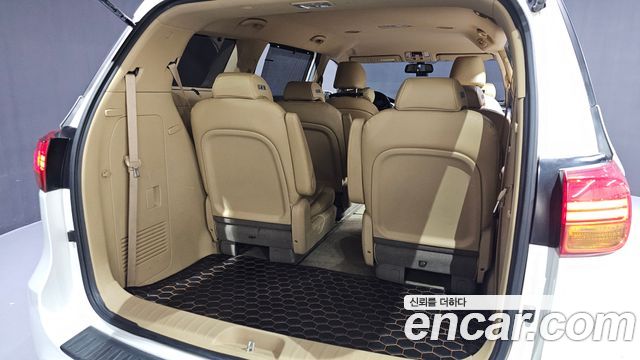 Kia Canival 2016 — photo 20