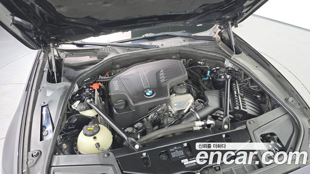 BMW 5-Series 2016 — photo 6