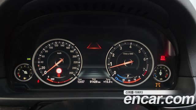 BMW 5-Series 2016 — photo 8