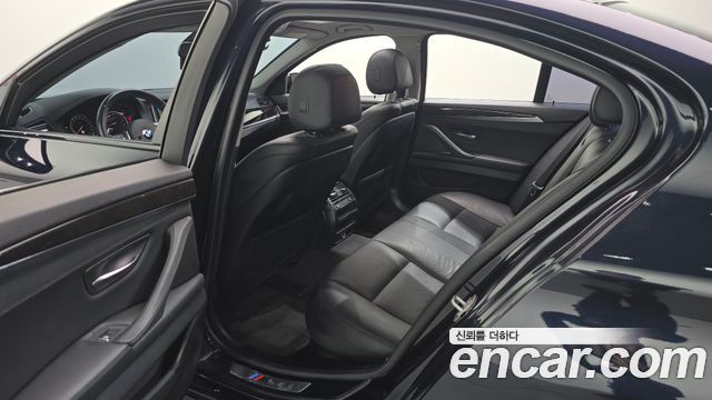 BMW 5-Series 2016 — photo 12