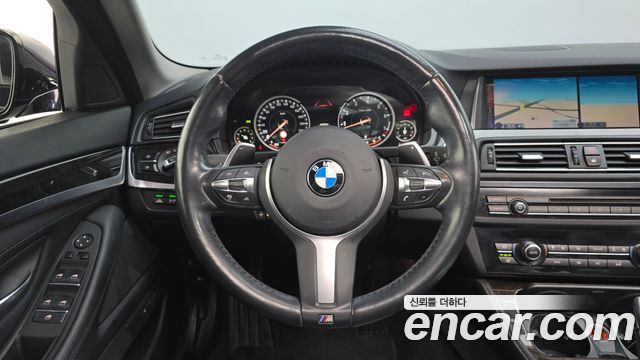 BMW 5-Series 2016 — photo 16
