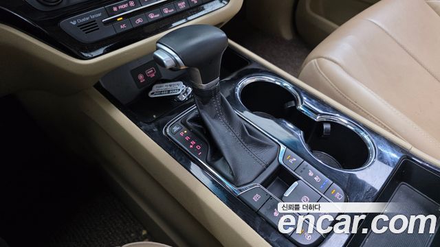 Kia Canival 2020 — photo 12