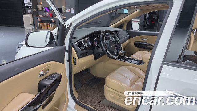 Kia Canival 2020 — photo 13