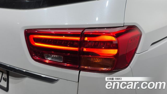 Kia Canival 2020 — photo 9