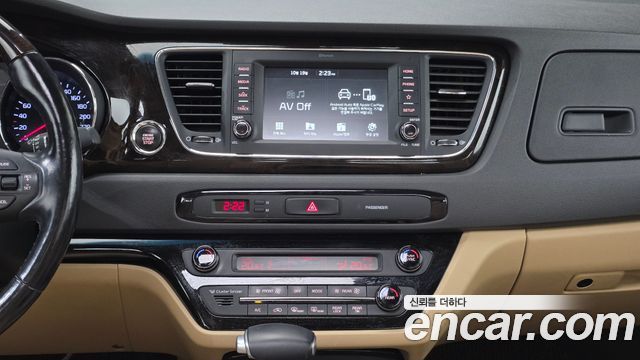 Kia Canival 2020 — photo 32