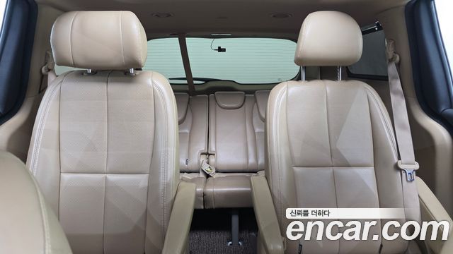 Kia Canival 2020 — photo 33