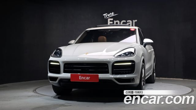 Porsche Cayenne 2023 — photo 3