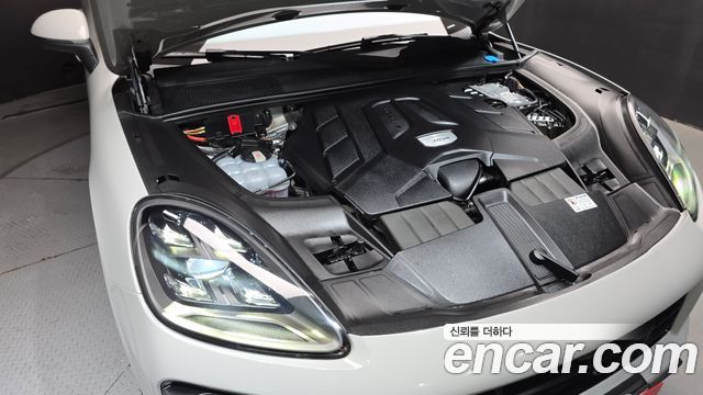 Porsche Cayenne 2023 — photo 6