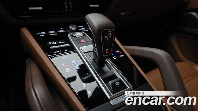Porsche Cayenne 2023 — photo 12
