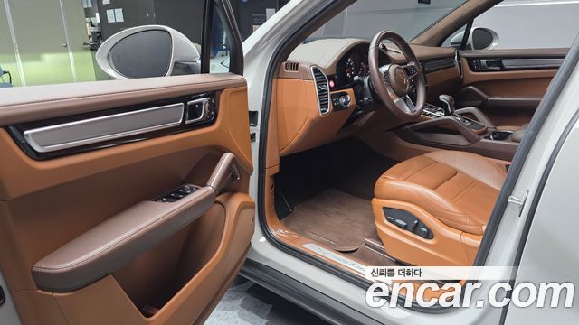 Porsche Cayenne 2023 — photo 13