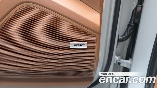 Porsche Cayenne 2023 — photo 26