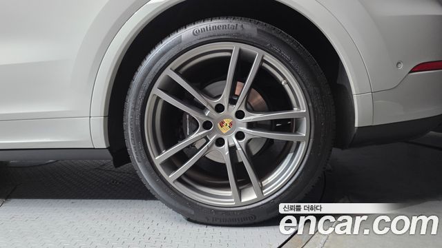 Porsche Cayenne 2023 — photo 7