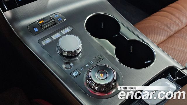 Genesis GV70 2025 — photo 12