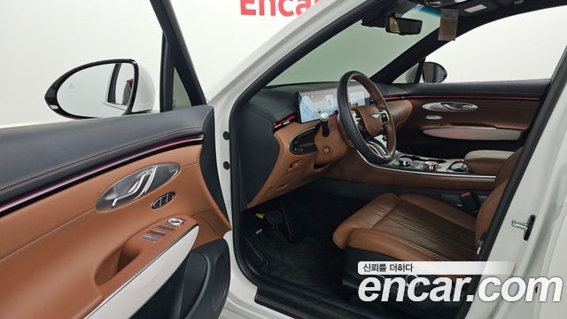 Genesis GV70 2025 — photo 13