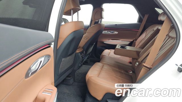 Genesis GV70 2025 — photo 18