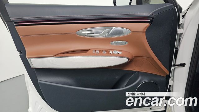 Genesis GV70 2025 — photo 14