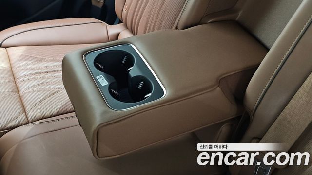 Genesis GV70 2025 — photo 38