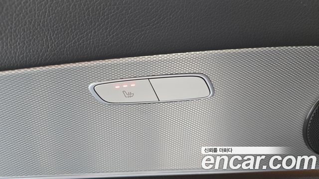 Mercedes-Benz E-Class 2017 — photo 17