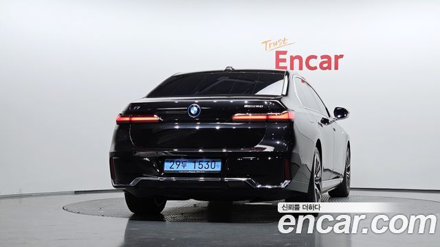BMW i7 2024 — photo 4