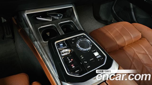 BMW i7 2024 — photo 12