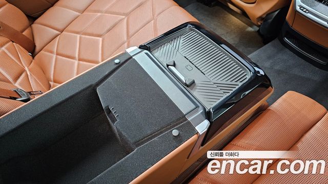 BMW i7 2024 — photo 22