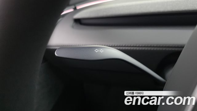 Tesla Model Y 2026 — photo 13