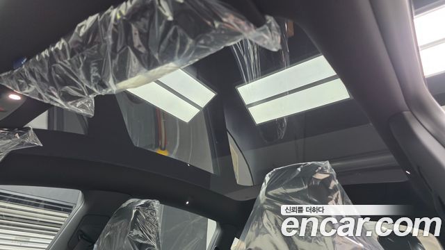 Tesla Model Y 2026 — photo 16