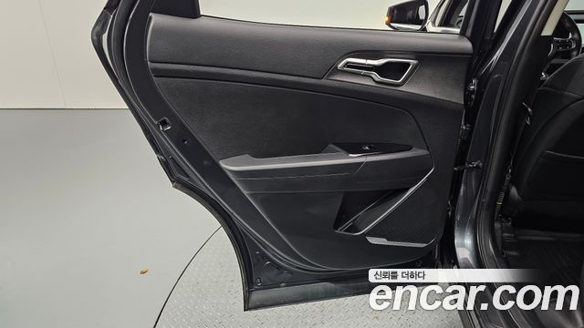 Kia Sportage 2023 — photo 15