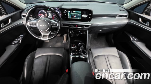 Kia K5 2023 — photo 10