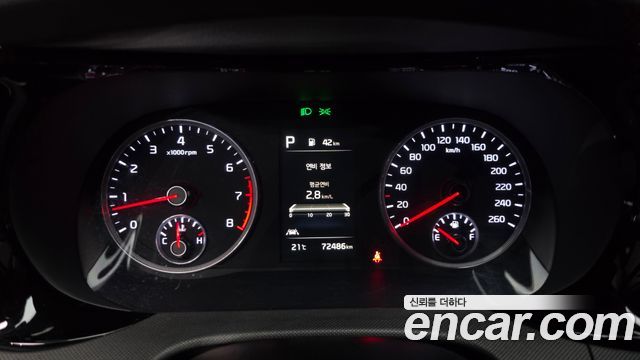 Kia K5 2023 — photo 11