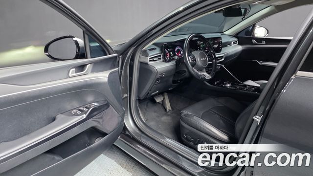 Kia K5 2023 — photo 13