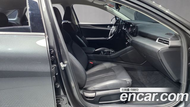 Kia K5 2023 — photo 17