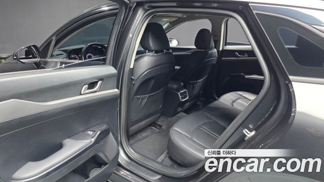 Kia K5 2023 — photo 16