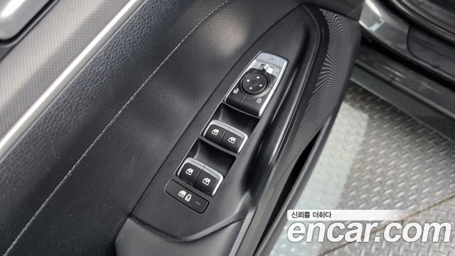 Kia K5 2023 — photo 27