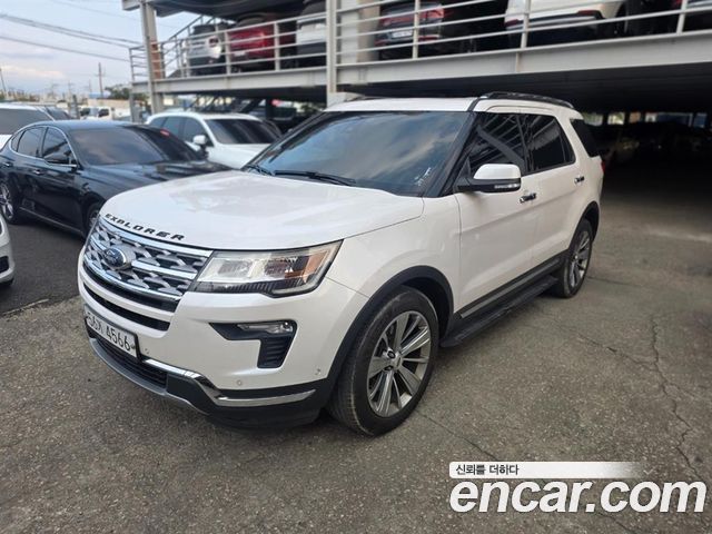 Ford Explorer 2018 — photo 1