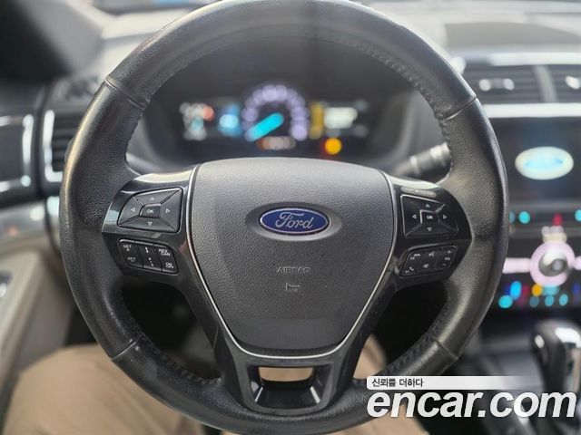Ford Explorer 2018 — photo 6