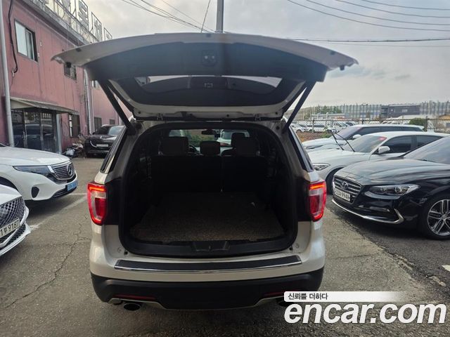 Ford Explorer 2018 — photo 15