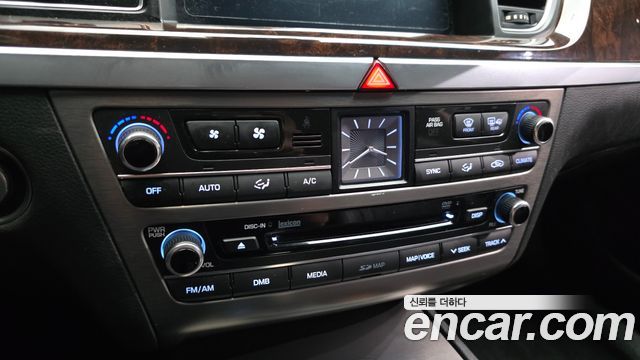Hyundai Genesis 2016 — photo 16